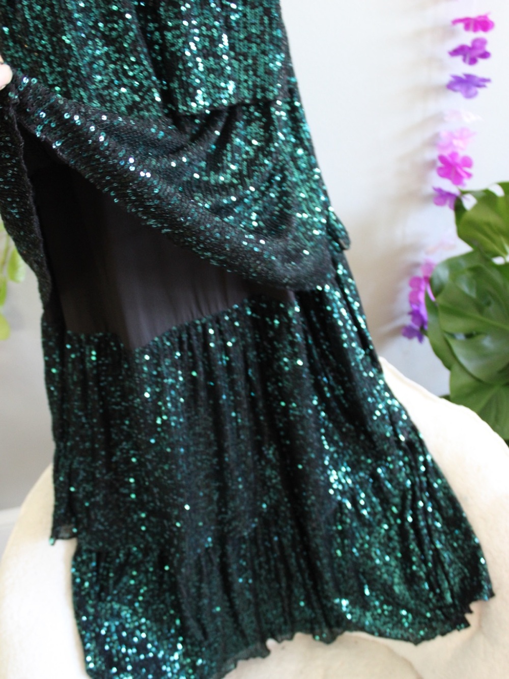 Saylor Emerald Green Sequin Tiered Maxi Dress Size Small - Picture 7 of 12